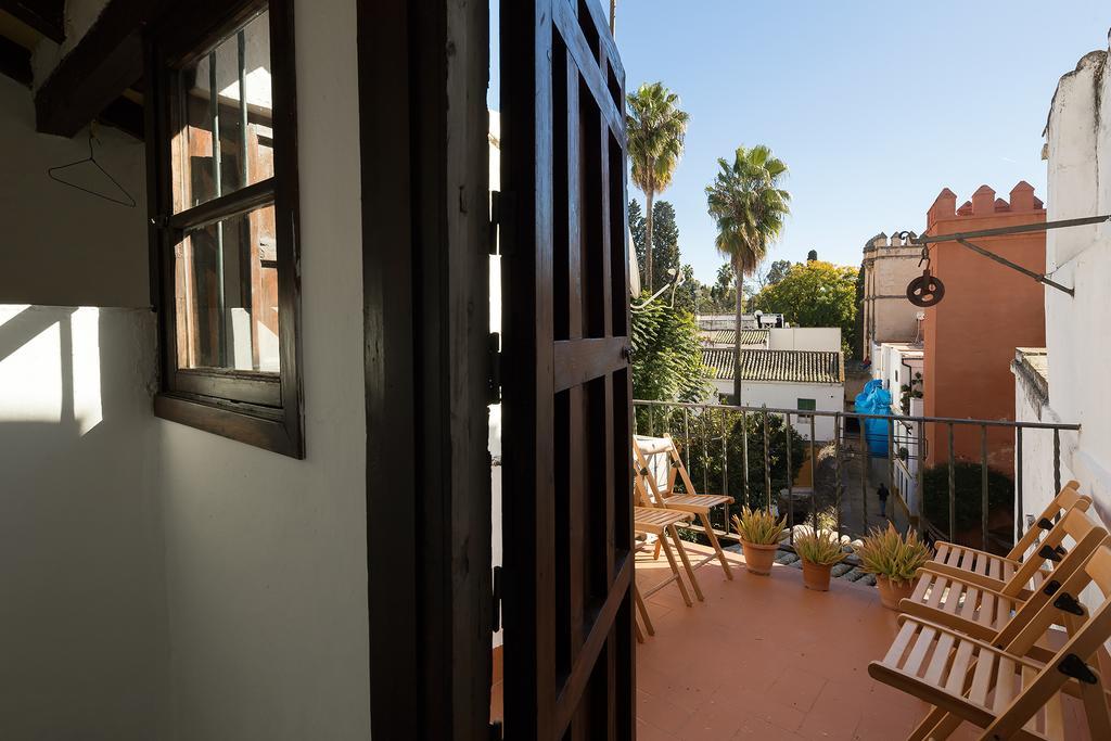 Holi-Rent Historic House Next To The Alcazar Apartment Seville Exterior photo